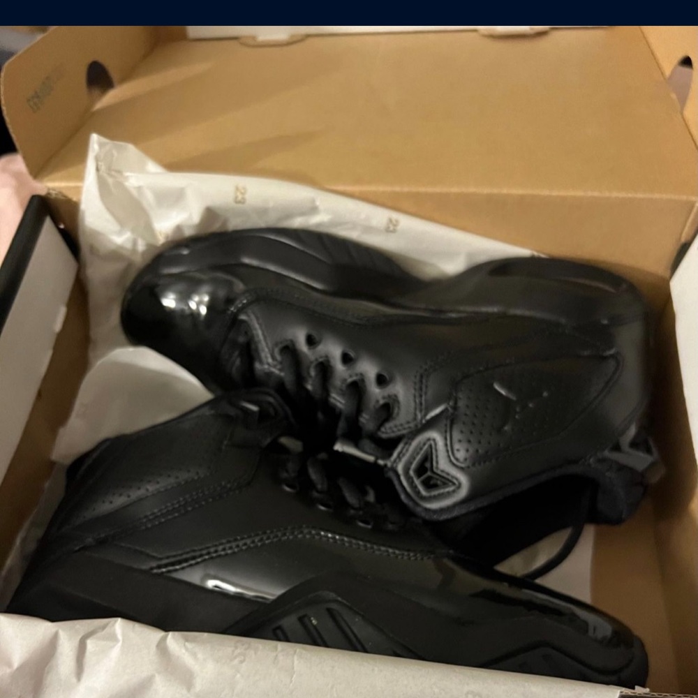 Boys sneakers